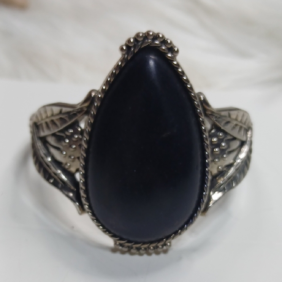 Paparazzi Black and Silver Teardrop Bracelet - Picture 5 of 8